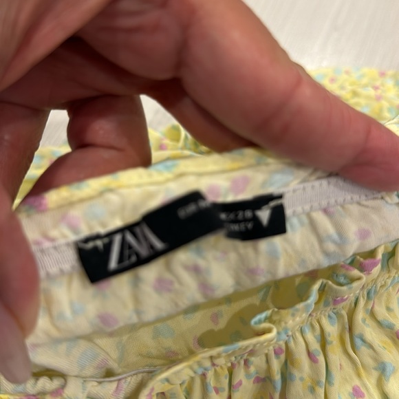 Zara Off/on the Shoulder Cropped Top, very soft fabric. - Picture 4 of 9